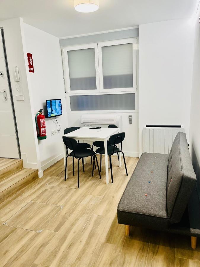 Bernabeu/ C.Universitaria Apartments Madrid Exterior photo